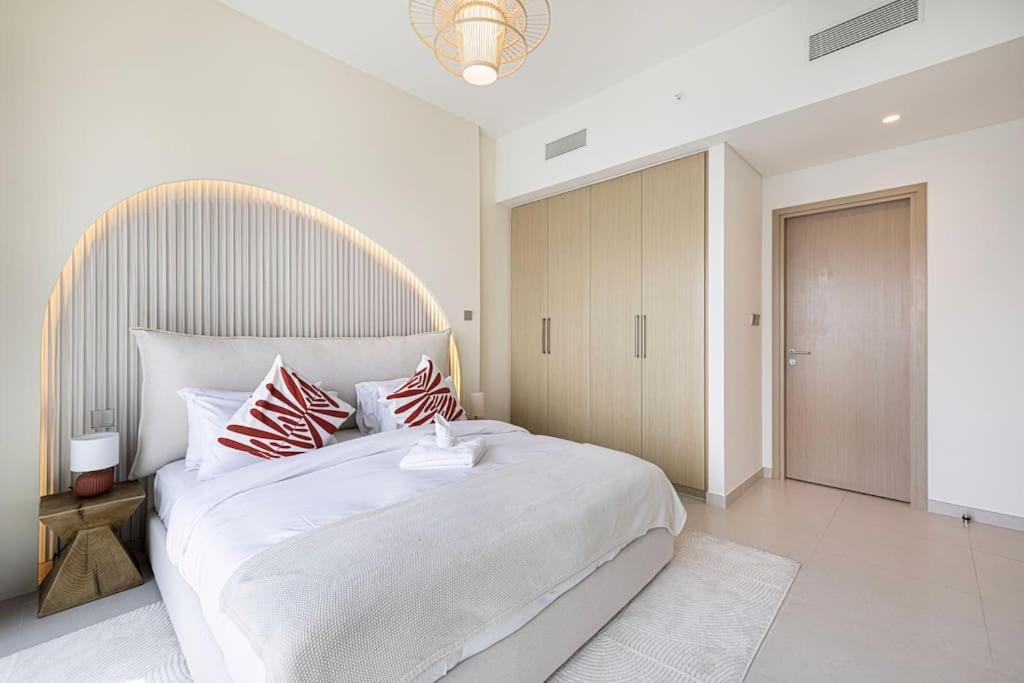 Apartment Lux - Super High Floor I 1 Min Mall Dubai