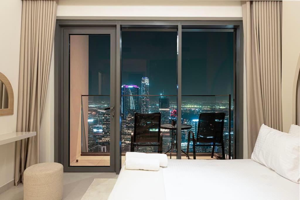 Apartment Lux - Super High Floor I 1 Min Mall