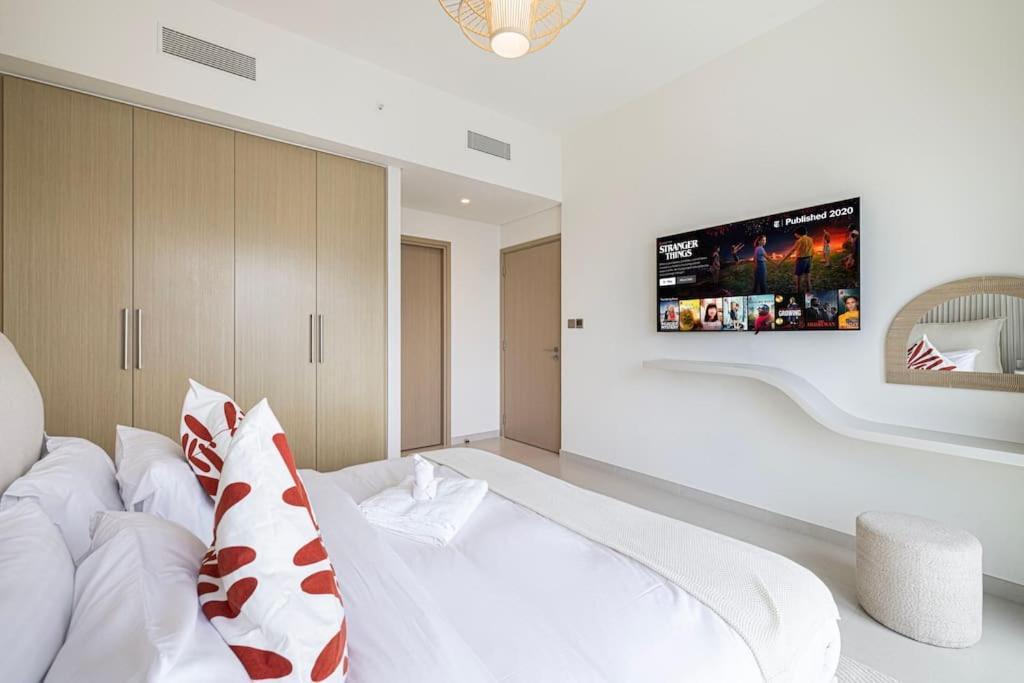 Apartment Lux - Super High Floor I 1 Min Mall *