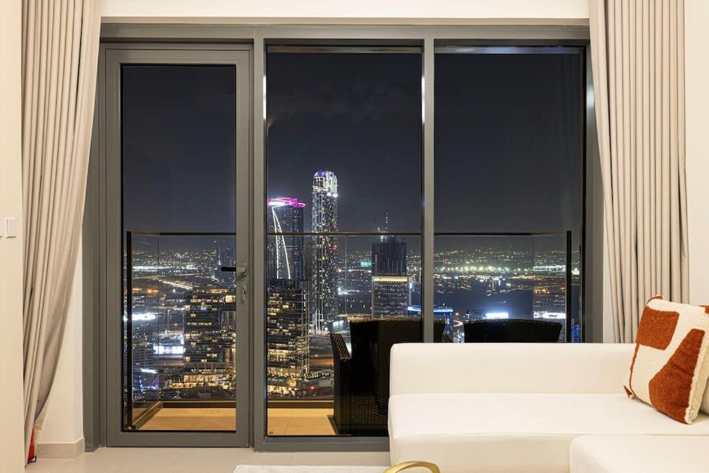 Apartment Lux - Super High Floor I 1 Min Mall Dubai