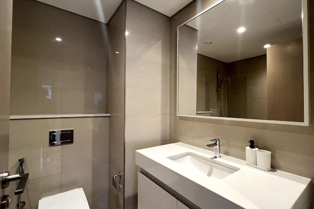 Lux - Super High Floor I 1 Min Mall Dubai