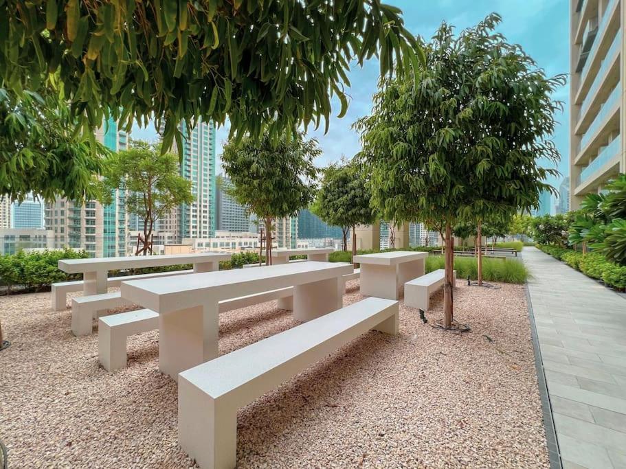 Apartment Lux - Super High Floor I 1 Min Mall Dubai