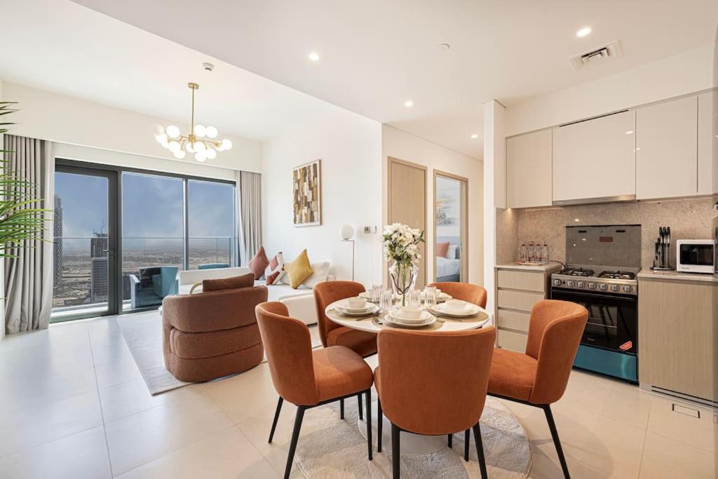 Lux - Super High Floor I 1 Min Mall Apartment *