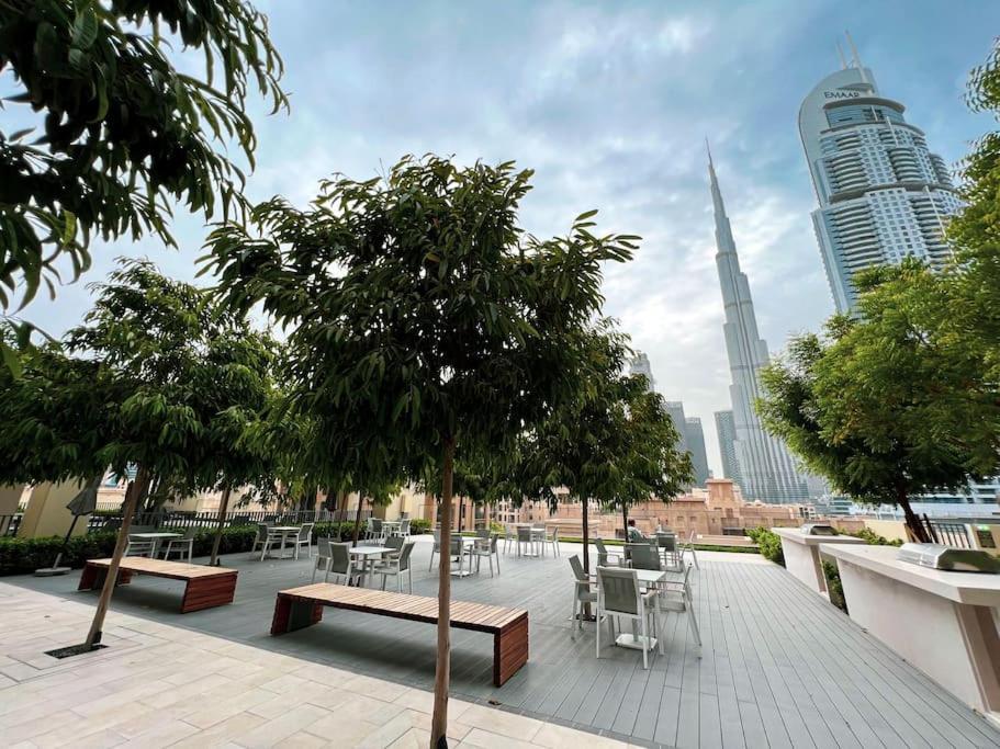 Apartment Lux - Super High Floor I 1 Min Mall Dubai