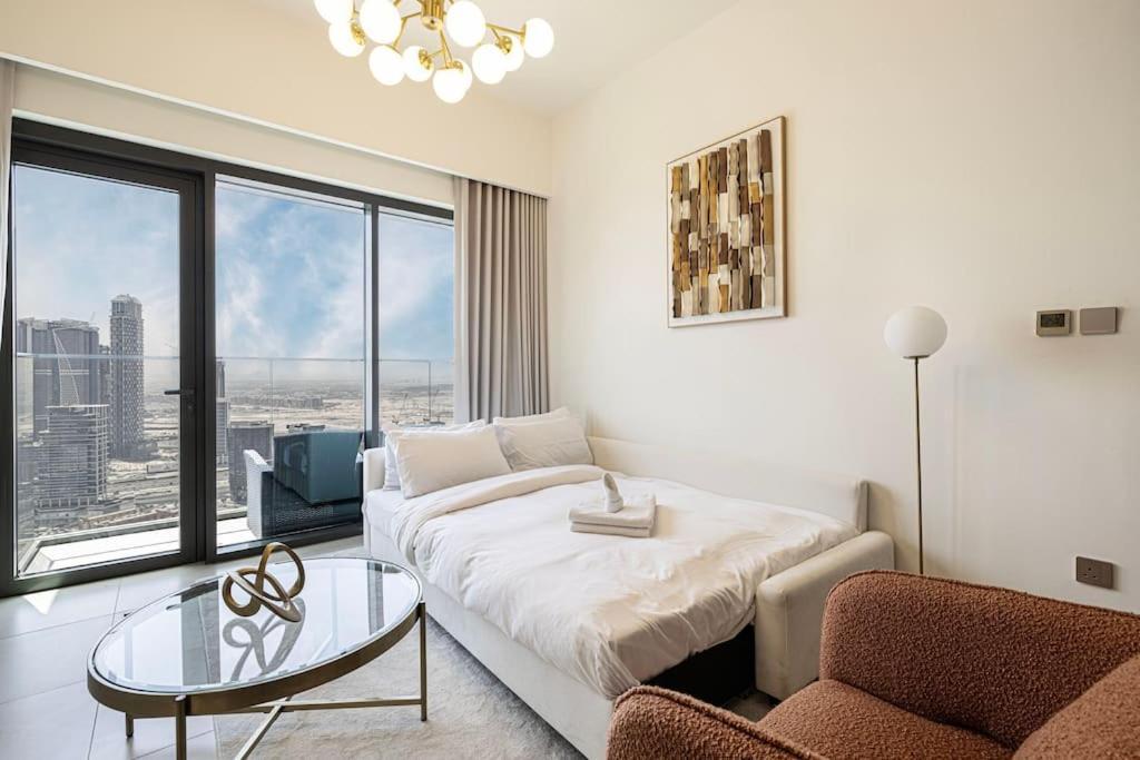 Lux - Super High Floor I 1 Min Mall * Dubai