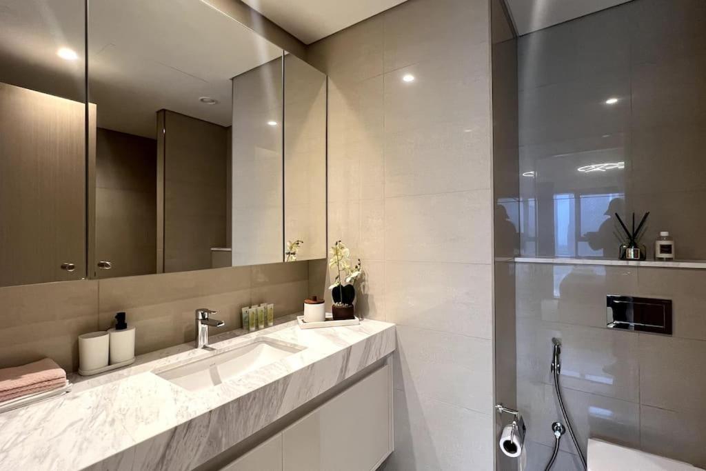Lux - Super High Floor I 1 Min Mall Apartment