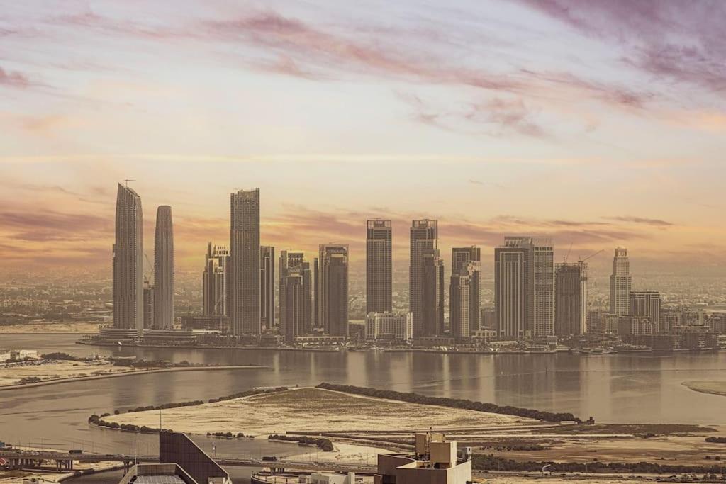Lux - Super High Floor I 1 Min Mall Apartment Dubai