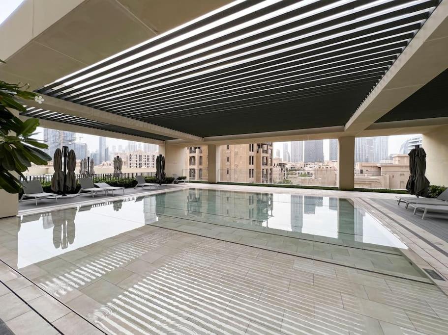 Apartment Lux - Super High Floor I 1 Min Mall Dubai